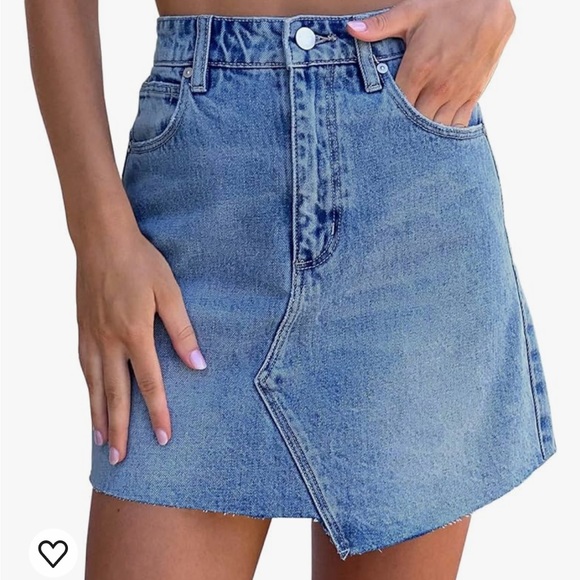 NWOT imesrunMini Denim Skirts High Waisted Asymmetrical Hem with Pockets - Picture 1 of 3